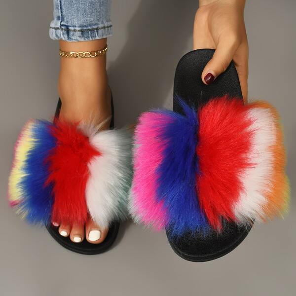 

Fluffy Design Slides, Multicolor