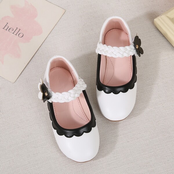 

Toddler Girls Scallop Detail Mary Janes, White