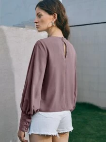 BizChic Top de manga farol de puño con botón - Púrpura malva - Ver 2