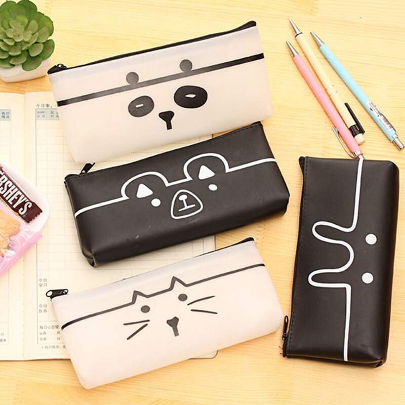 

1pc Cartoon Graphic Random Pencil Bag, Multicolor