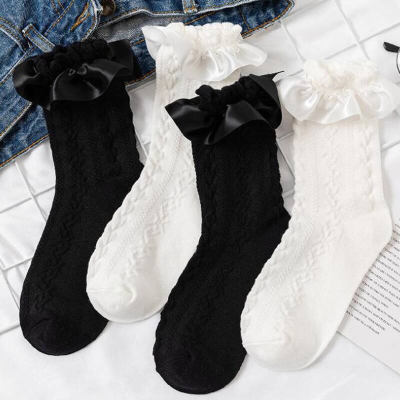 

2pairs Frill Crew Socks, Black and white