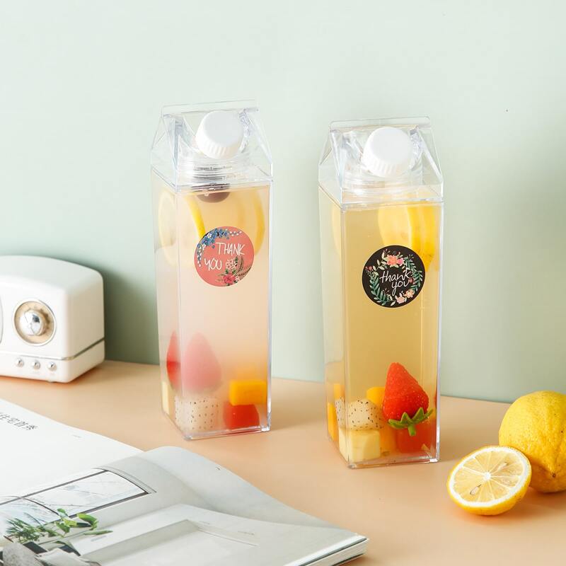 

1pc Random Plastic Water Bottle, Clear