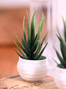 1pc Artificial Potted Aloe, Plastic Mini Potted Plant, Suitable For Desktop Window Bookshelf Decoration,Fake Plants,Fall Decor,Room,Desk,Garden Decor,Room Decoration Stuff, Valentine Day, Gift Gifts Birthday Graduation - Green - View 5