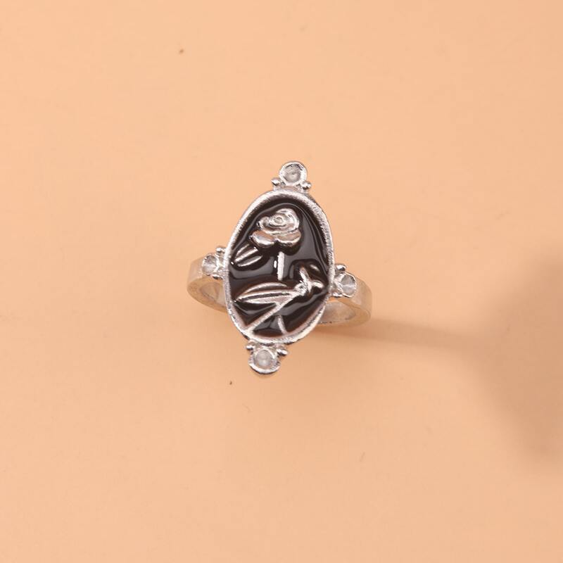 

Flower Graphic Ring, Silver