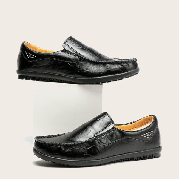 

Men Metal Decor Stitch Detail Loafers, Black