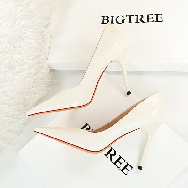 

Textured Point Toe Court Pumps, White