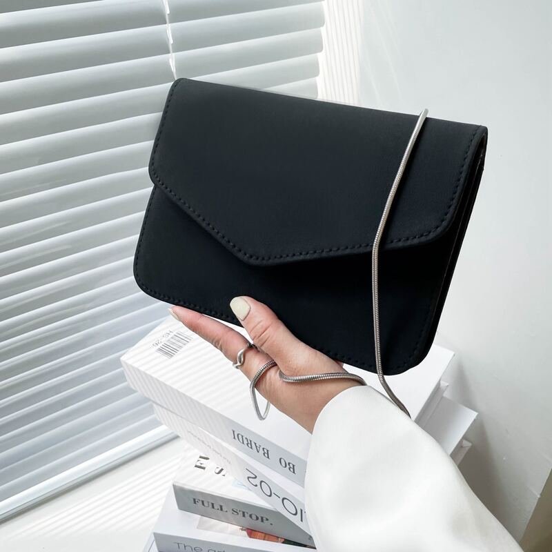 

Minimalist Chain Crossbody Bag, Black