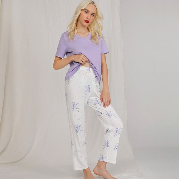 

V Neck Tee & Floral Pants Pajama Set, Multicolor