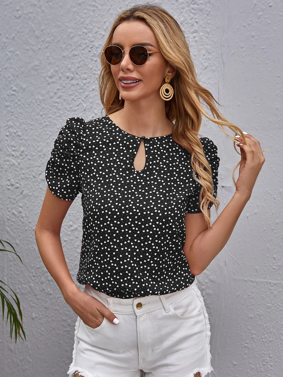 SHEIN Clasi Keyhole Neck Puff Sleeve Allover Heart Print Top - Black and White - View 1
