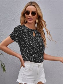 SHEIN Clasi Keyhole Neck Puff Sleeve Allover Heart Print Top - Black and White - View 4