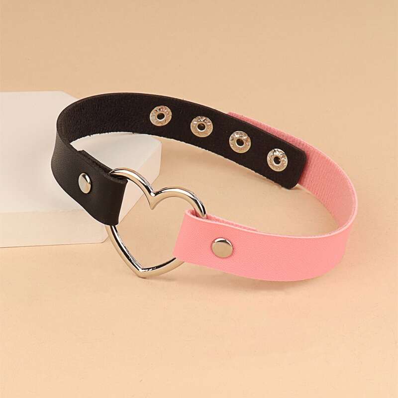 

Color Block Heart Decor Choker, Pink