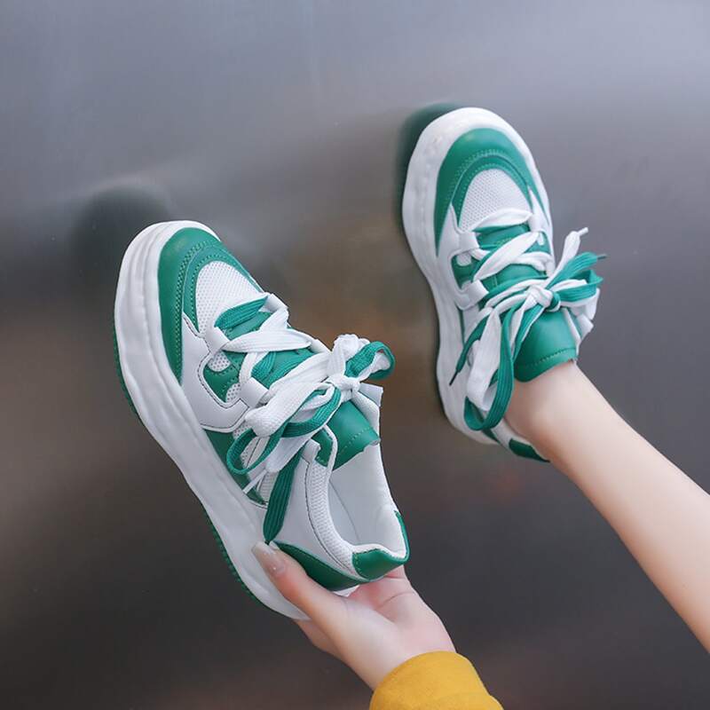 

Two Tone Lace-up Front Skate Shoes, Multicolor