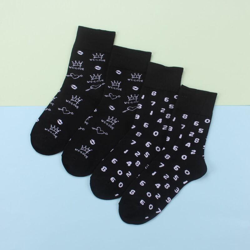 

2pairs Letter Graphic Crew Socks, Black