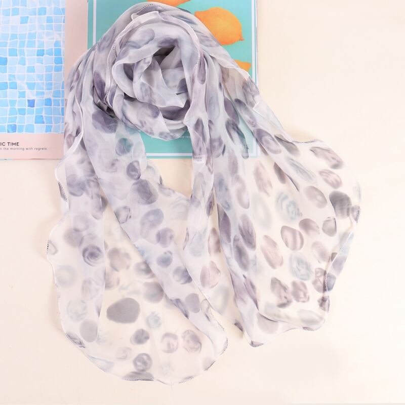 

1pc Graphic Scarf, Multicolor