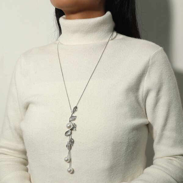 

Rhinestone Leaf Charm Necklace, Silver