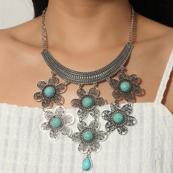 

Turquoise Decor Necklace, Blue