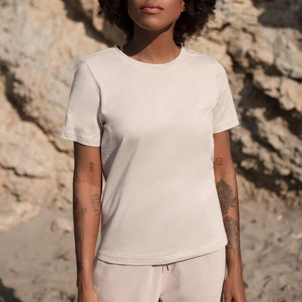 

Solid Round Neck Tee, Light grey