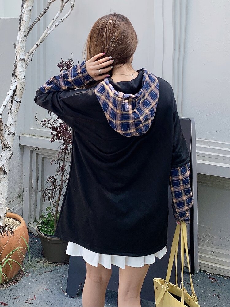 Contrast Plaid Drop Shoulder Astronaut Cartoon Hoodie - Black - View 2