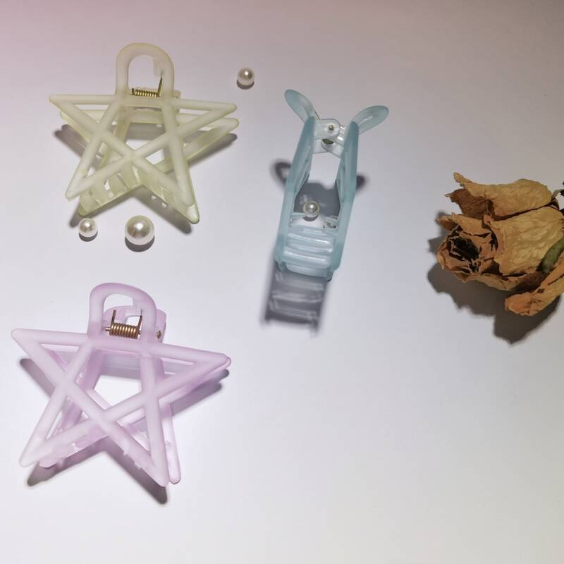 

4pcs Random Star Hair Claw, Multicolor