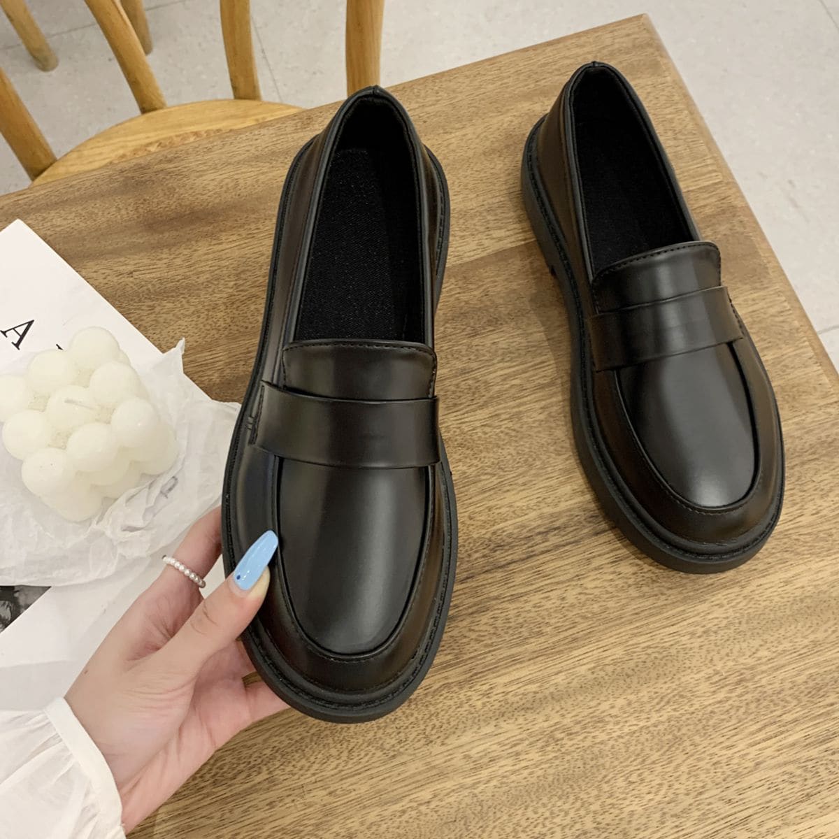 

Minimalist Flat Loafers, Black