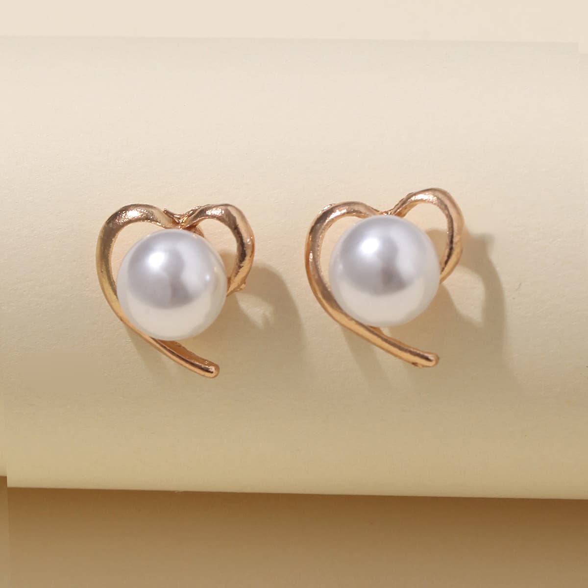 

Faux Pearl Decor Stud Earrings, White