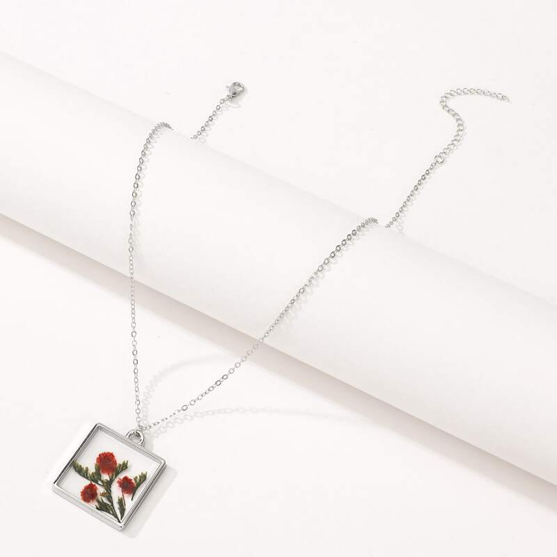 

Flower Pendant Necklace, Silver