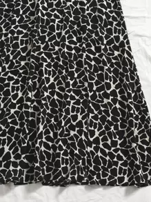 SHEIN LUNE Solid Mock Neck Tank Top & Allover Print Skirt - Black - View 4