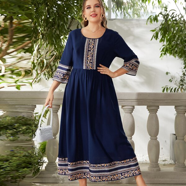 

Plus Plant Print Zip Back Dress, Navy blue