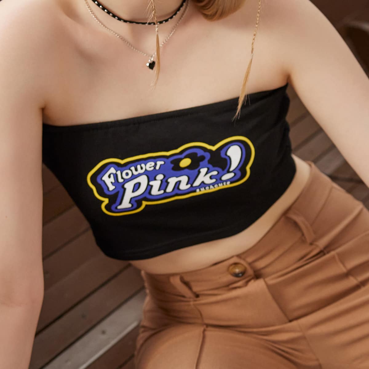 

Floral And Letter Graphic Crop Tube Top, Black