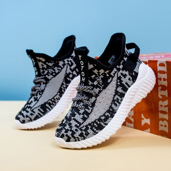 

Toddler Boys Knit Detail Sneakers, Black