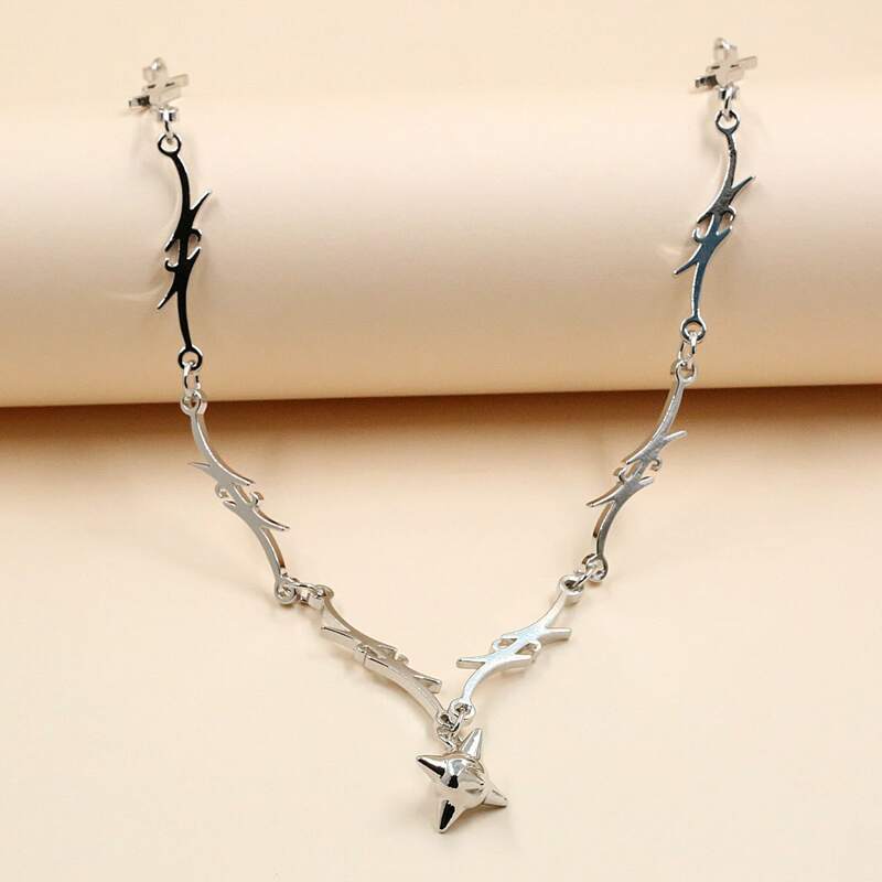 

Spiked Decor Chain Necklace, Silver