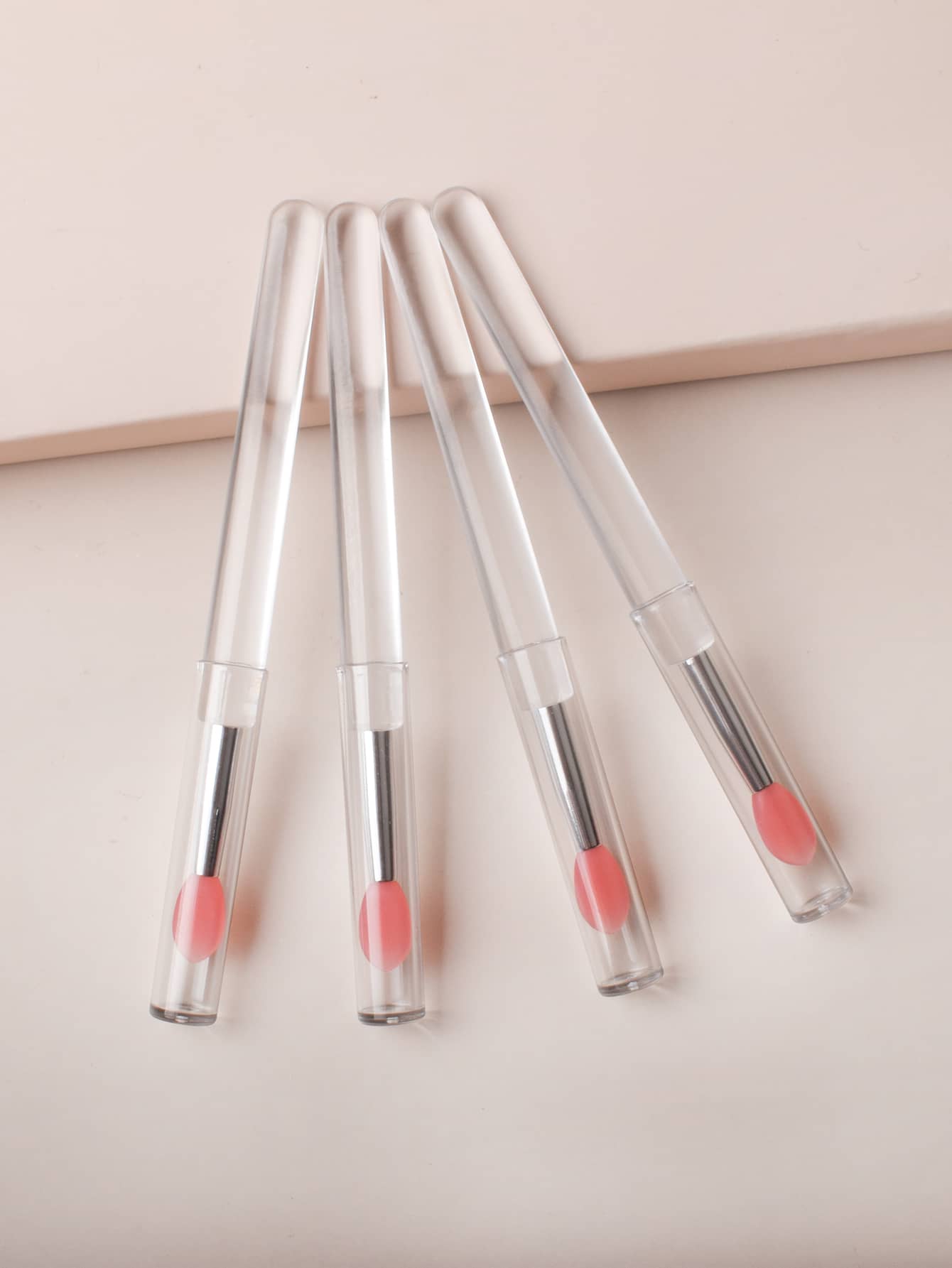 Silicone lip brush, 4 pieces can be reused to use lip mask appliance, silicone lip brush can retract lip
Color Ointment Application of Eye Shadow Lip Brush Apply, Watermelon Red - Clear - View 1