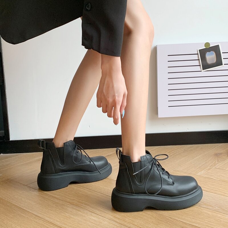 

Minimalist Lace-up Front Ankle Boots, Black