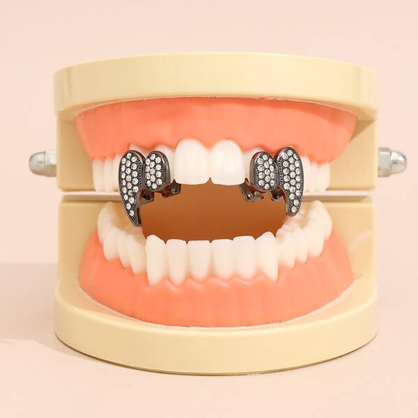 

2pcs Halloween Rhinestone Decor Dental Brace, Gun black