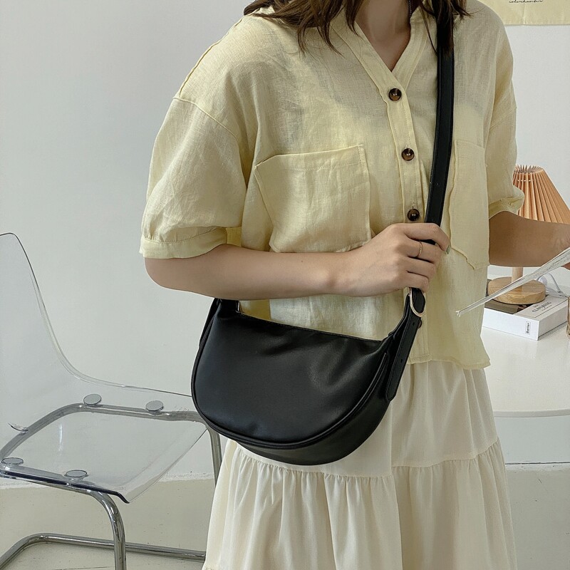 

Zipper Up Crossbody Bag, Black