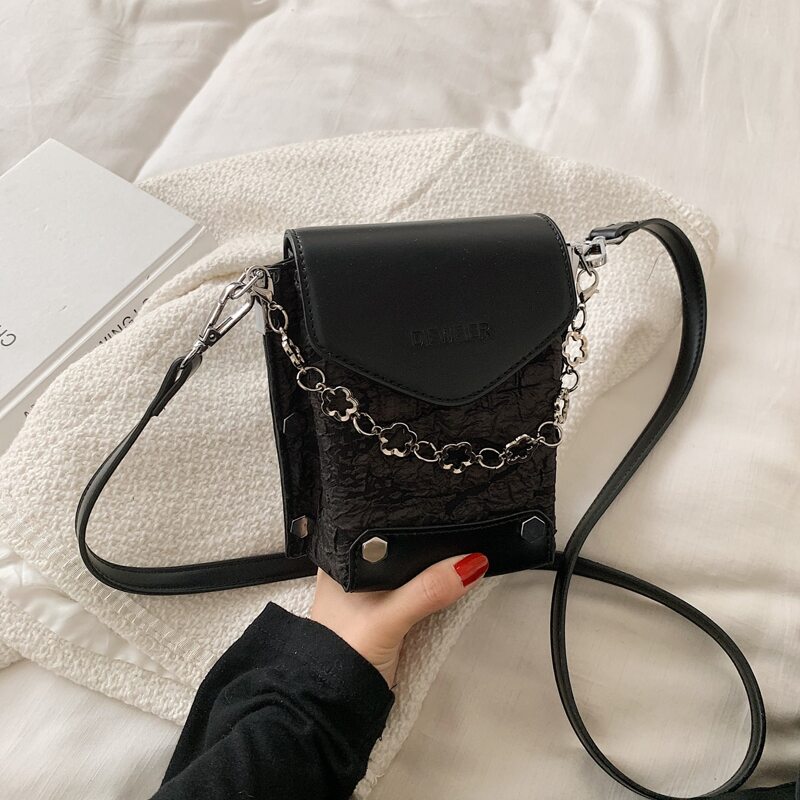

Flower Decor Flap Crossbody Bag, Black