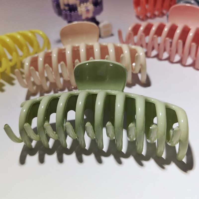 

6pcs Solid Hair Claw, Multicolor