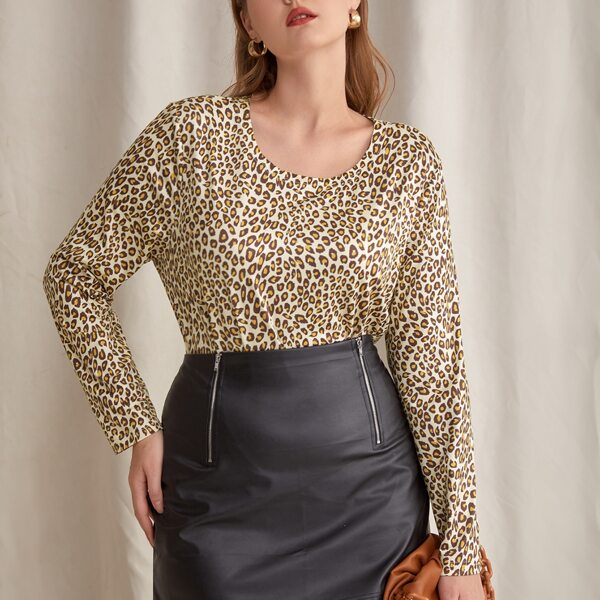 

Plus Cheetah Print Scoop Neck Tee, Multicolor