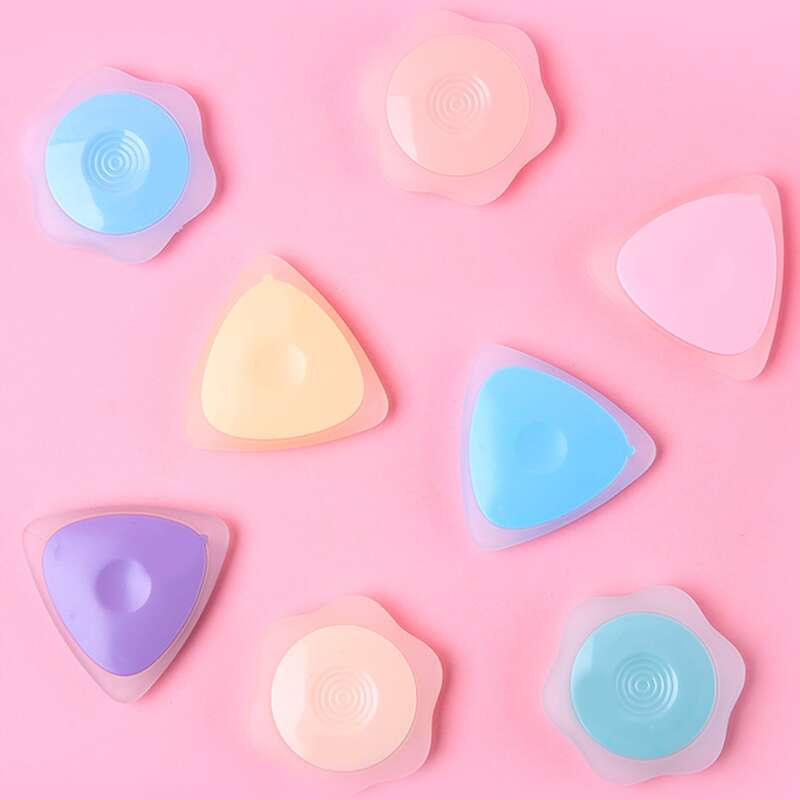 

1pc Triangle & Flower Shaped Random Eraser, Multicolor