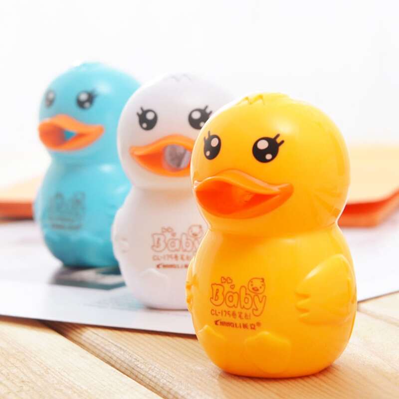 

1pc Duck Shaped Random Color Pencil Sharpener, Multicolor