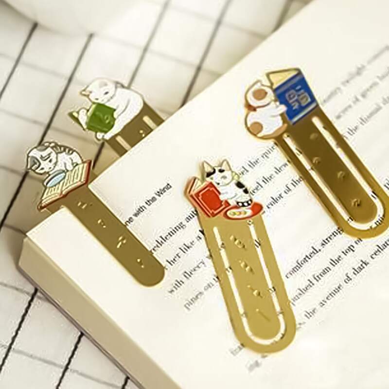 

1pc Random Metal Cat Bookmark, Gold