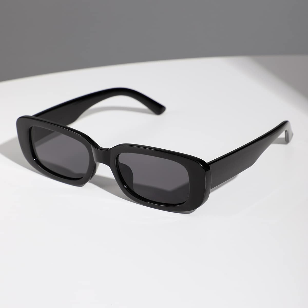 

Square Frame Sunglasses