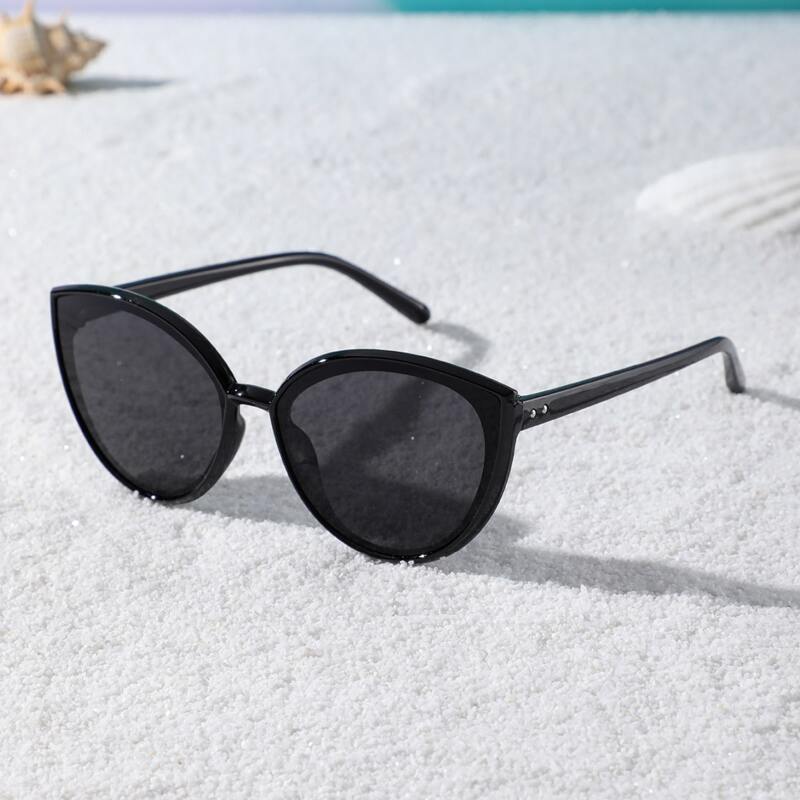 

Studded Decor Frame Sunglasses