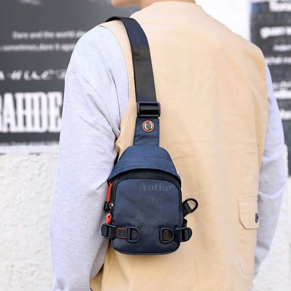 

Men Letter Graphic Sling Bag, Blue