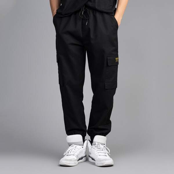

Men Patched Flap Pocket Cargo Pants, Black