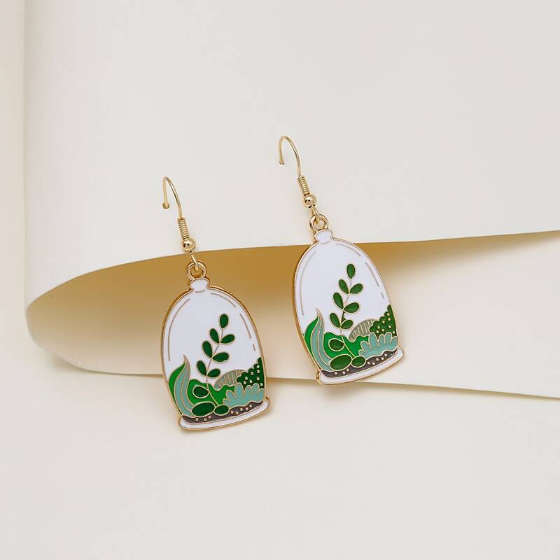 

Plant Pattern Earrings, Multicolor