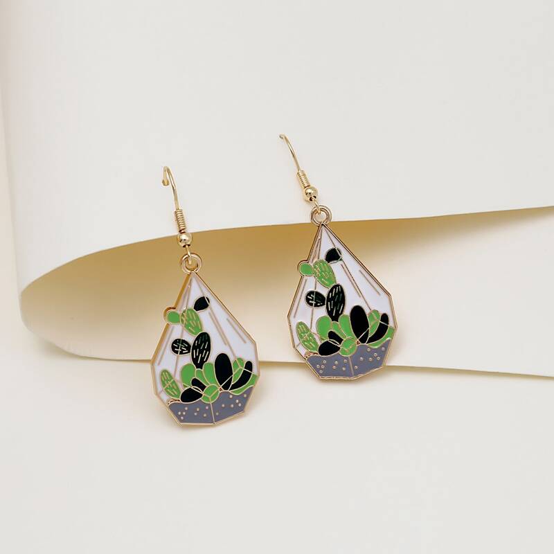 

Plant Pattern Earrings, Multicolor