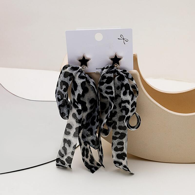 

Leopard Pattern Bow Earrings, Black and white