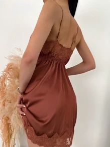 SilkySpell 刺绣边饰缎面睡裙