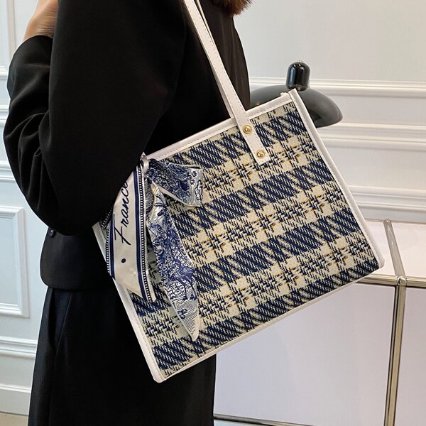 

Plaid Pattern Scarf Decor Shoulder Tote Bag, Blue